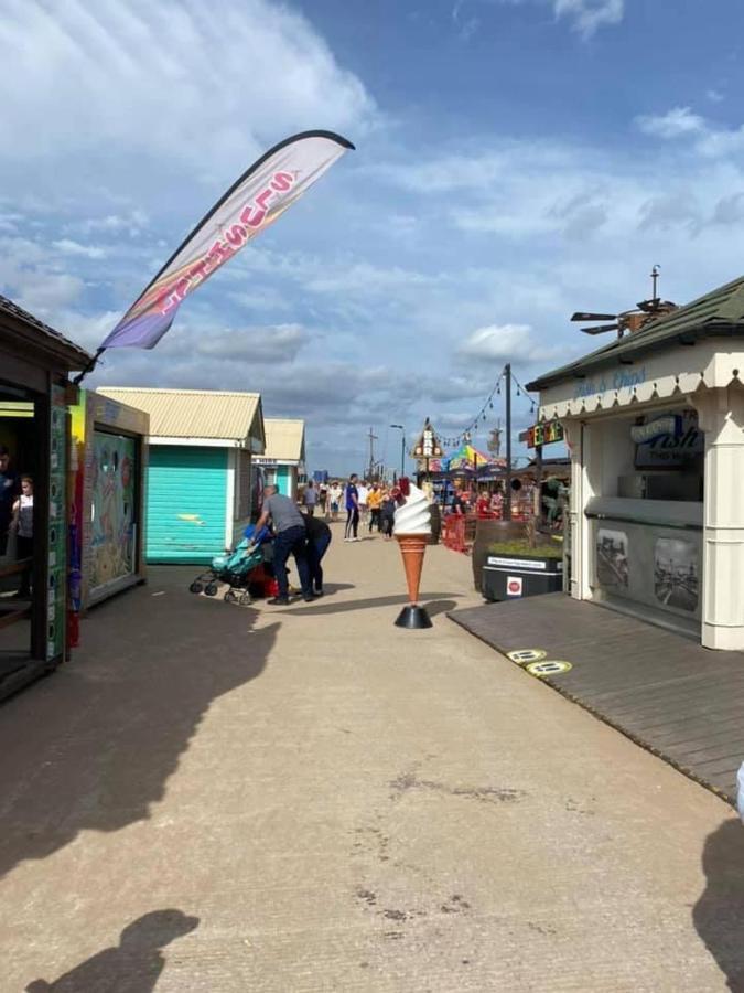 Promenade 852 - Pet Friendly, Wifi And Just A Few Steps From The Beach, Close To Fantasy Island - Meadow Lakes Caravan & Hire