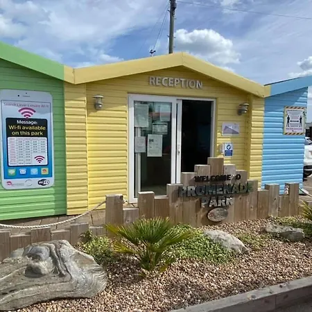 Promenade 852 - Pet Friendly, Wifi And Just A Few Steps From The Beach, Close To Fantasy Island - Meadow Lakes Caravan & Lodge Hire Skegness Exterior photo