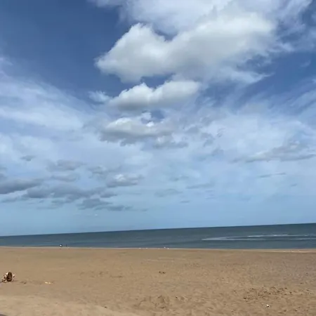 Promenade 852 - Pet Friendly, Wifi And Just A Few Steps From The Beach, Close To Fantasy Island - Meadow Lakes Caravan & Lodge Hire Skegness Exterior photo
